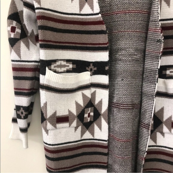 Venario Womens Southwest Tribal Print Cardigan Clip Front Pockets Size Small - Picture 3 of 10